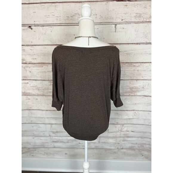 Woman’s top - Picture 3 of 6